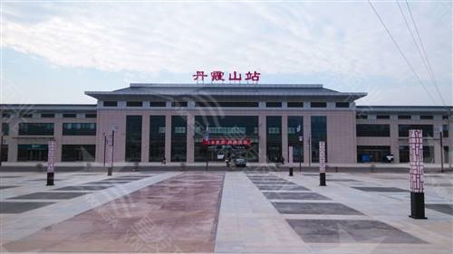 武漢合成樹脂瓦1050寬度防腐隔熱別墅瓦自建房用 鋼結構施工廠房樹脂塑料瓦 樹脂瓦封檐板批發(fā)價格